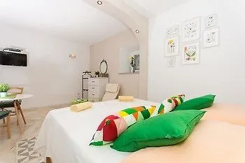게스트하우스 Apartments And Rooms Marino 트로기르